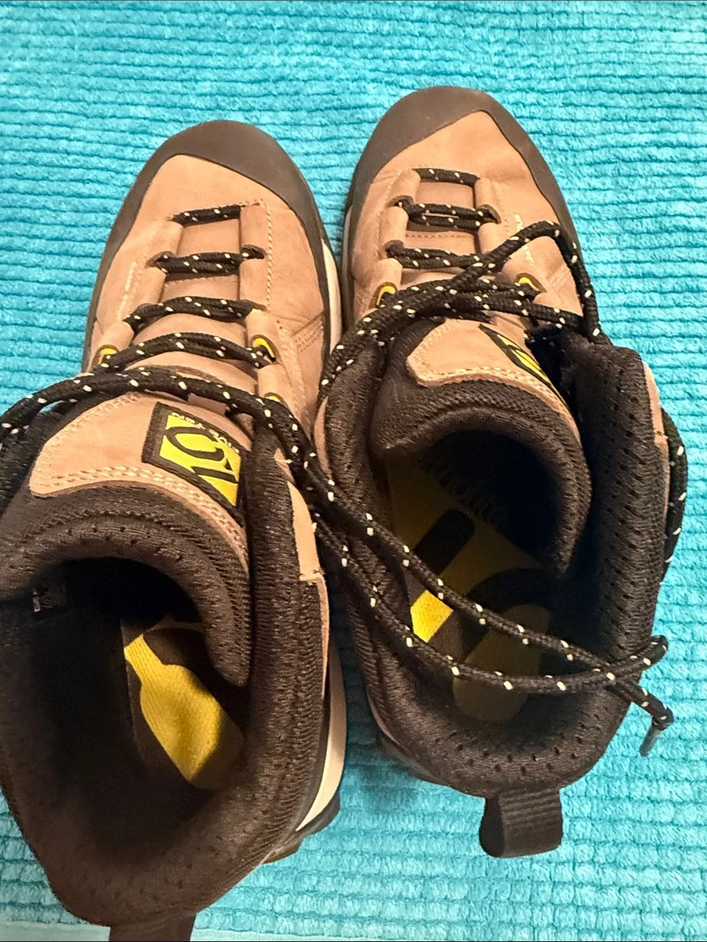 Men's Size 10 5.10 Five Ten Brown/Yellow Camp Four Mid Trail Hiking Shoes NEW